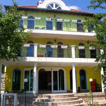 Yanakievi B&B 3*